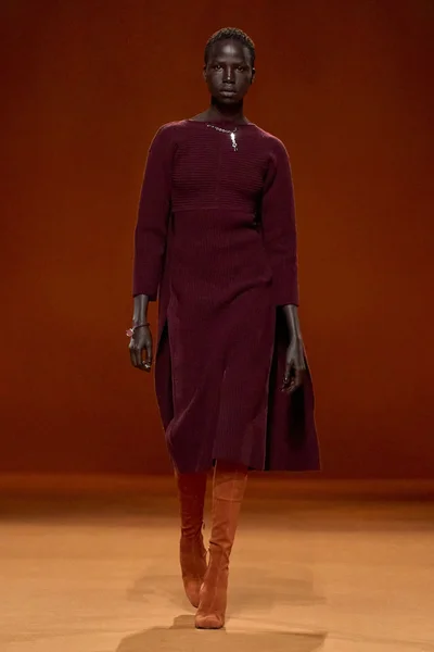 Look 3